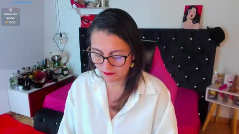 Mia  online show from 03/01/25, 11:28