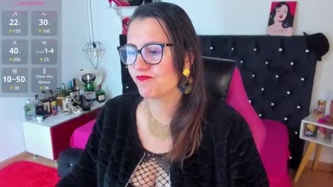 Mia  online show from 03/05/25, 12:33