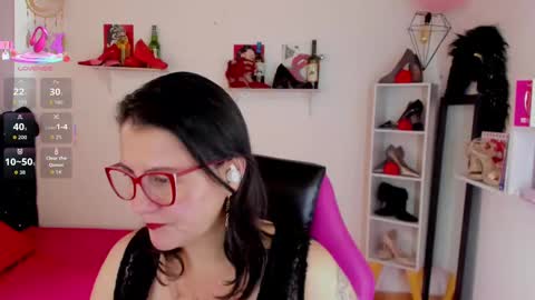 Mia  online show from 09/18/25, 12:40