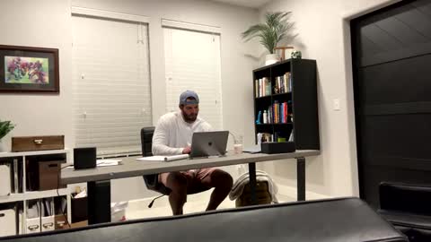 Snapshot of d_michael12 chatting on 02/15/25, 04:25 David Michael online show from 02/15/25, 04:25