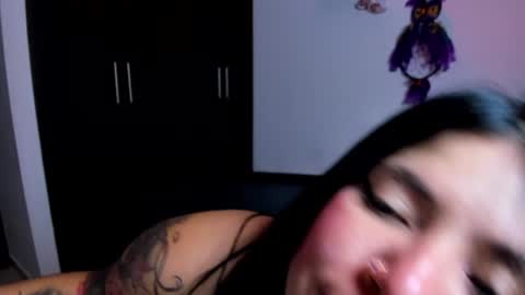 Ailyn  online show from 12/22/24, 05:12