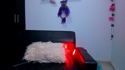 Ailyn  online show from 12/24/24, 01:49