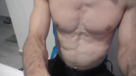 Snapshot of dabeibe chatting on 03/10/25, 09:51 Jewbb online show from 03/10/25, 09:51