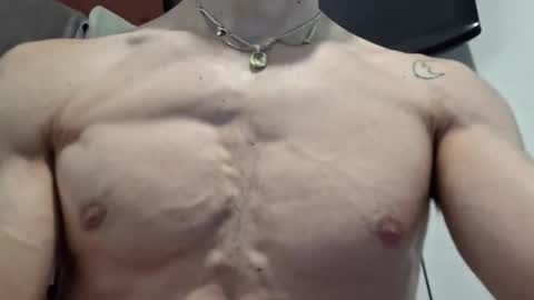 Snapshot of dabeibe chatting on 09/09/25, 10:09 Jewbb online show from 09/09/25, 10:09