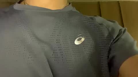 Snapshot of dabeibe chatting on 10/19/25, 02:12 Jewbb online show from 10/19/25, 02:12