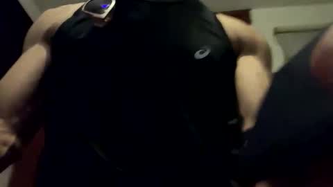 Snapshot of dabeibe chatting on 11/04/25, 02:10 Jewbb online show from 11/04/25, 02:10