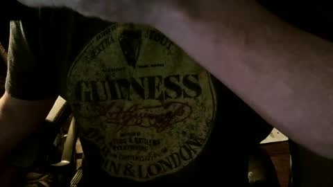 Snapshot of dadbodddd chatting on 02/15/25, 03:06 Dad Bod online show from 02/15/25, 03:06