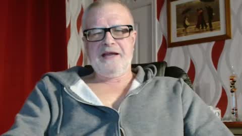 Snapshot of daddiescockforyou chatting on 01/10/25, 09:10 Brian ... online show from 01/10/25, 09:10