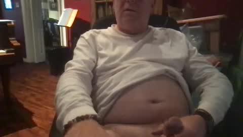 Snapshot of daddycok4 chatting on 01/30/25, 01:42 DaddyCok4 online show from 01/30/25, 01:42