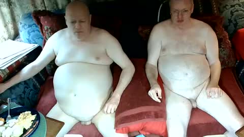 Snapshot of daddycubbyhubby chatting on 06/14/26, 03:52 Daddy online show from 06/14/26, 03:52