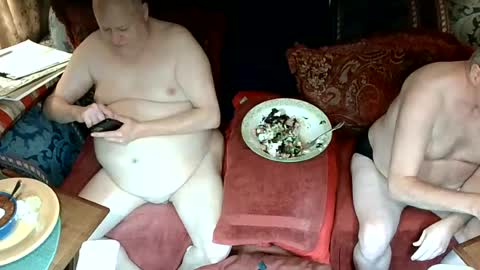 Snapshot of daddycubbyhubby chatting on 06/15/26, 02:58 Daddy online show from 06/15/26, 02:58