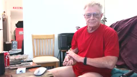 Snapshot of daddydave6400 chatting on 05/16/26, 06:50 daddydave6400 online show from 05/16/26, 06:50