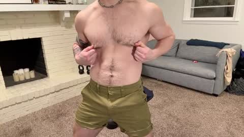 Snapshot of daddydaydrinkz chatting on 01/08/25, 05:59 DaddydayDrinkz online show from 01/08/25, 05:59