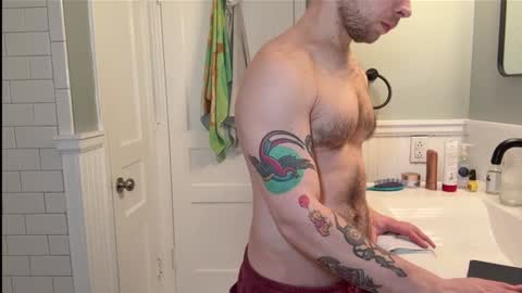 Snapshot of daddydaydrinkz chatting on 01/31/25, 06:57 DaddydayDrinkz online show from 01/31/25, 06:57