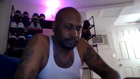 Snapshot of daddydickxm chatting on 04/06/26, 12:19 daddydickxm online show from 04/06/26, 12:19