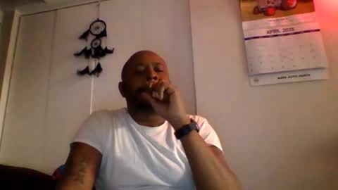 Snapshot of daddydickxm chatting on 04/22/26, 04:04 daddydickxm online show from 04/22/26, 04:04