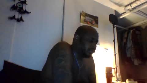 Snapshot of daddydickxm chatting on 04/26/26, 08:23 daddydickxm online show from 04/26/26, 08:23