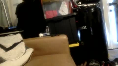 JOI use emoji thumbs up Faster   Thumbs down Slower    Hi Hand Stop    Fist Start.Stop online show from 04/24/26, 06:32