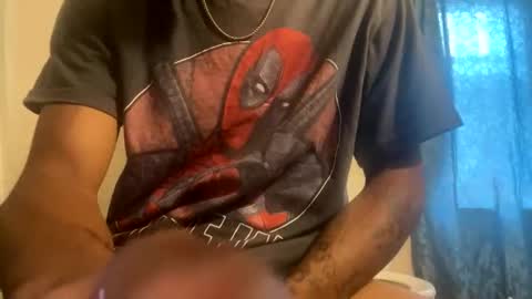 Snapshot of daddylongyk chatting on 09/22/25, 08:11 daddylongyk online show from 09/22/25, 08:11