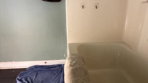 EOnTheRd online show from 12/19/25, 03:57