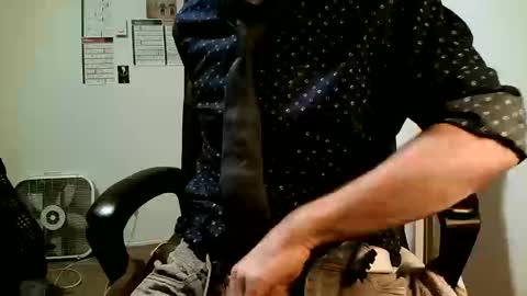 Snapshot of daddysbeautifulboy chatting on 10/20/25, 01:11 BeauTifulBoy97 online show from 10/20/25, 01:11