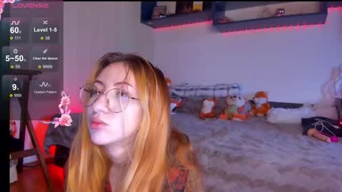 Snapshot of daddyslittleslutfox chatting on 12/16/25, 09:25 daddyslittleslutfox online show from 12/16/25, 09:25