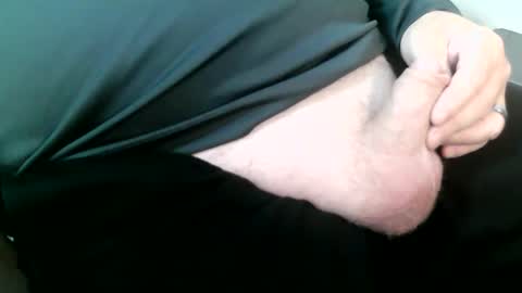 Snapshot of daddysmalls_55 chatting on 12/21/24, 11:45 daddysmalls online show from 12/21/24, 11:45