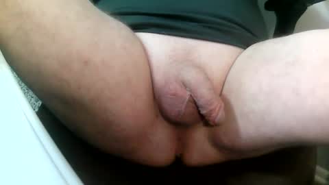 Snapshot of daddysmalls_55 chatting on 12/30/24, 03:02 daddysmalls online show from 12/30/24, 03:02