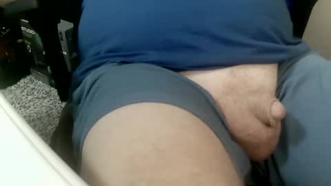 Snapshot of daddysmalls_55 chatting on 01/14/25, 01:36 daddysmalls online show from 01/14/25, 01:36