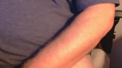 Snapshot of daddysmalls_55 chatting on 03/12/26, 04:51 daddysmalls online show from 03/12/26, 04:51