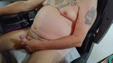 Snapshot of daddytrash chatting on 05/30/26, 02:19 daddytrash online show from 05/30/26, 02:19