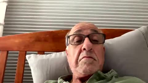 Snapshot of daddyweis chatting on 10/04/25, 03:15 daddyweis online show from 10/04/25, 03:15