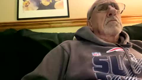 Snapshot of daddyweis chatting on 11/01/25, 11:29 daddyweis online show from 11/01/25, 11:29