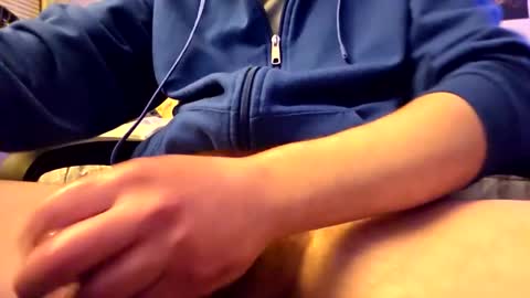 Snapshot of daddyyankeeny chatting on 02/06/25, 02:33 daddyyankeeny online show from 02/06/25, 02:33