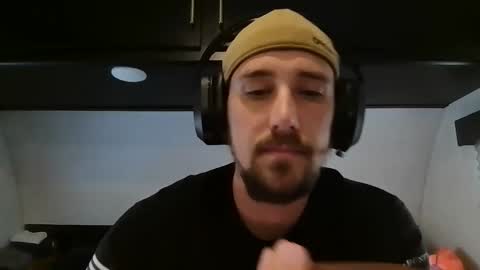 Snapshot of dadgoeswild chatting on 12/24/24, 05:13 DadGoesWild online show from 12/24/24, 05:13