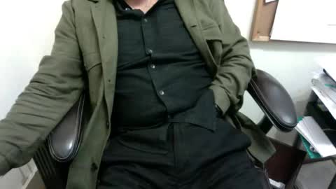 Snapshot of dadooronron69 chatting on 10/09/25, 05:22 dadooronron69 online show from 10/09/25, 05:22