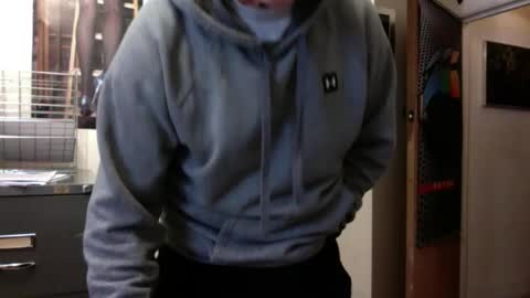 Snapshot of dadooronron69 chatting on 10/12/25, 12:15 dadooronron69 online show from 10/12/25, 12:15