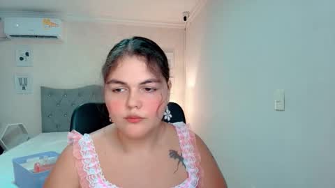 daeneryslove_doll online show from 11/22/25, 06:34