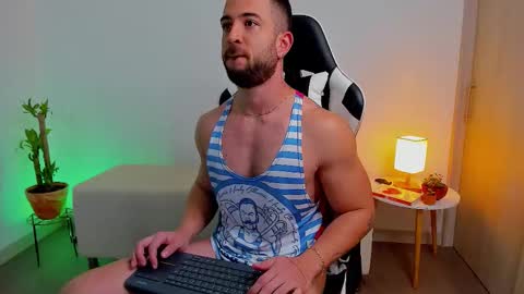 Snapshot of dafboy_ chatting on 12/05/25, 01:42 Allan Daf online show from 12/05/25, 01:42