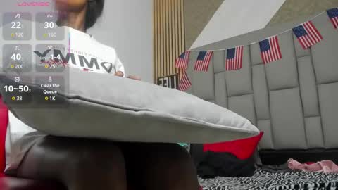 daffnelewis online show from 09/15/25, 11:10