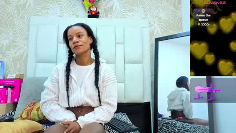 daffnelewis online show from 03/25/26, 11:16