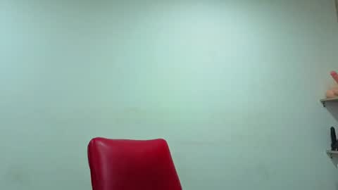 daffnelewis online show from 07/13/26, 12:19