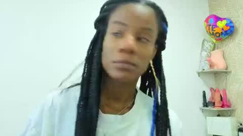 daffnelewis online show from 07/27/26, 11:06