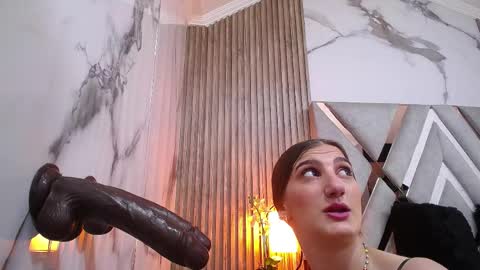 Dafne Castro online show from 04/23/26, 08:00