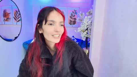dafne huges online show from 10/06/25, 07:44