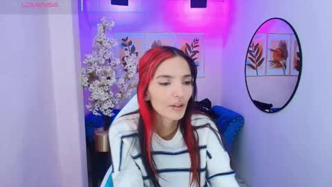 dafne huges online show from 10/19/25, 12:28