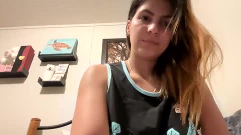 Snapshot of dafnecloutier chatting on 01/27/25, 12:05 Dafne 27 Cory-24 online show from 01/27/25, 12:05