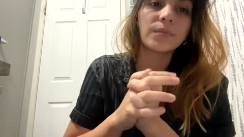 Snapshot of dafnecloutier chatting on 02/06/25, 12:37 Dafne 27 Cory-24 online show from 02/06/25, 12:37