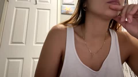 Snapshot of dafnecloutier chatting on 02/24/25, 01:10 Dafne 27 Cory-24 online show from 02/24/25, 01:10