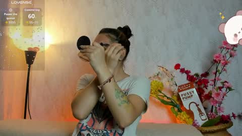 Snapshot of dafnemel chatting on 05/21/26, 04:14 dafnemel online show from 05/21/26, 04:14